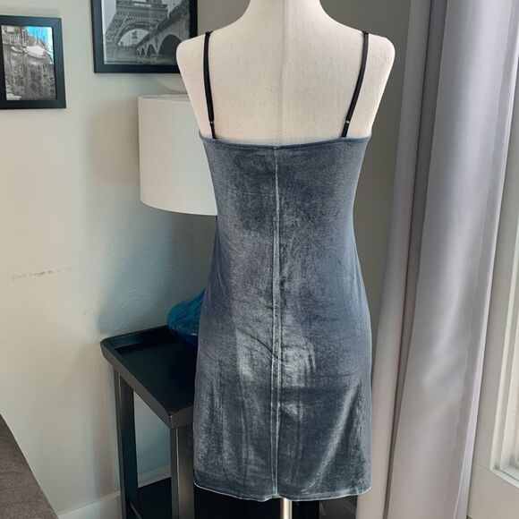 Forever 21 velvet mini dress fit and flair size medium - Picture 4 of 11